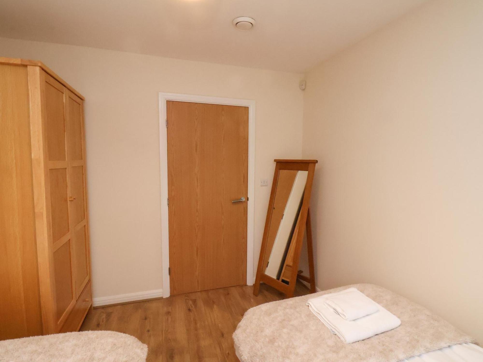Cadliam Apartment *